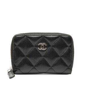 Chanel Cc Quilted Lambskin Zip Coin Pouch